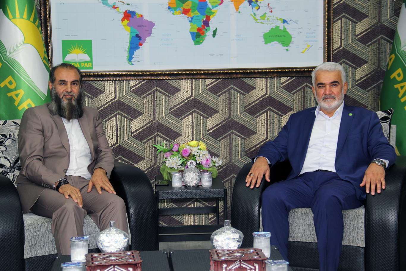 Yapıcıoğlu receives delegation of Kurdistan Islamic Movement Party